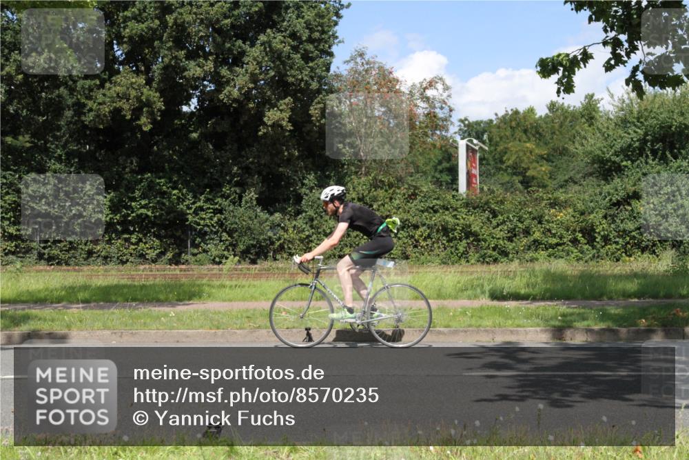 10.08.2025 - GEWOBA Citytriathlon Bremen Yannick Fuchs http://msf.ph/oto/8570235 10.08.2025 14:19:41 Radfahren 59, 84, 170, 174, 287 meine-sportfotos.de