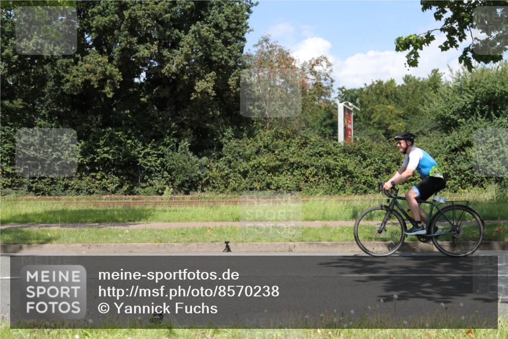 10.08.2025 - GEWOBA Citytriathlon Bremen Yannick Fuchs http://msf.ph/oto/8570238 10.08.2025 14:19:43 Radfahren 59, 84, 170, 174, 287 meine-sportfotos.de