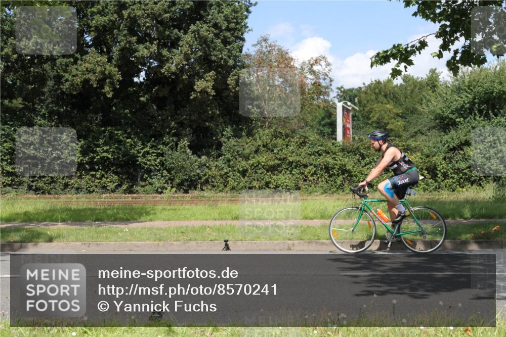 10.08.2025 - GEWOBA Citytriathlon Bremen Yannick Fuchs http://msf.ph/oto/8570241 10.08.2025 14:19:45 Radfahren 36, 59, 84, 170, 174, 287 meine-sportfotos.de