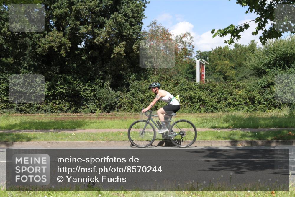 10.08.2025 - GEWOBA Citytriathlon Bremen Yannick Fuchs http://msf.ph/oto/8570244 10.08.2025 14:19:46 Radfahren 36, 59, 84, 170, 174, 287 meine-sportfotos.de