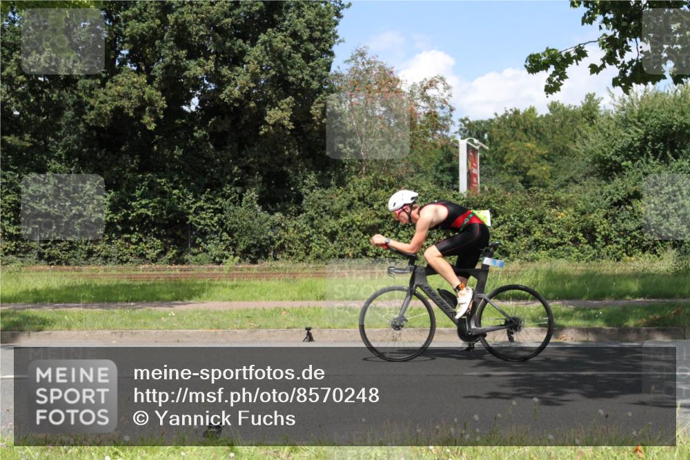 10.08.2025 - GEWOBA Citytriathlon Bremen Yannick Fuchs http://msf.ph/oto/8570248 10.08.2025 14:19:49 Radfahren 36, 59, 170, 174, 287 meine-sportfotos.de
