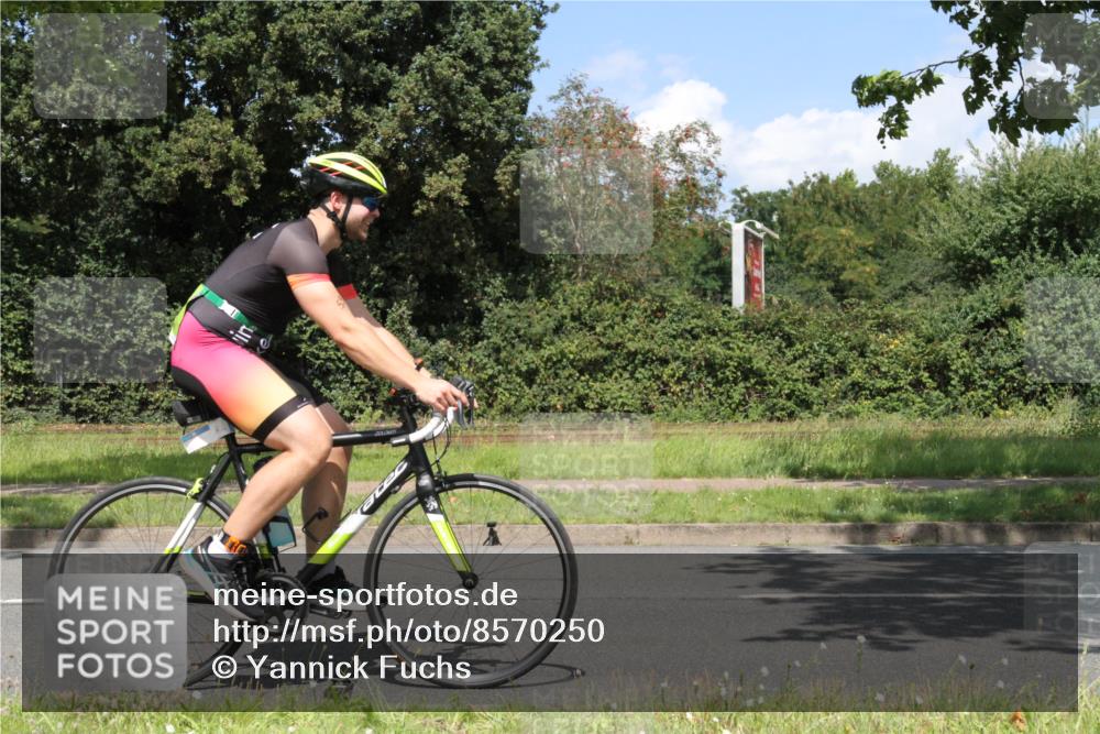 10.08.2025 - GEWOBA Citytriathlon Bremen Yannick Fuchs http://msf.ph/oto/8570250 10.08.2025 14:19:50 Radfahren 36, 59, 170, 174, 287 meine-sportfotos.de