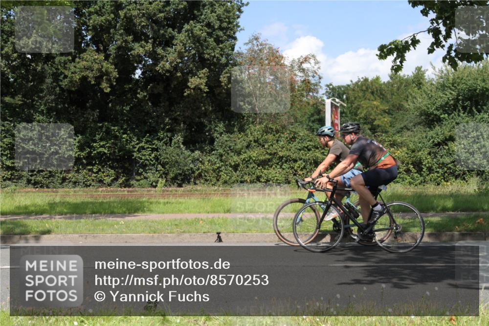 10.08.2025 - GEWOBA Citytriathlon Bremen Yannick Fuchs http://msf.ph/oto/8570253 10.08.2025 14:19:51 Radfahren 36, 59, 170, 174, 287 meine-sportfotos.de