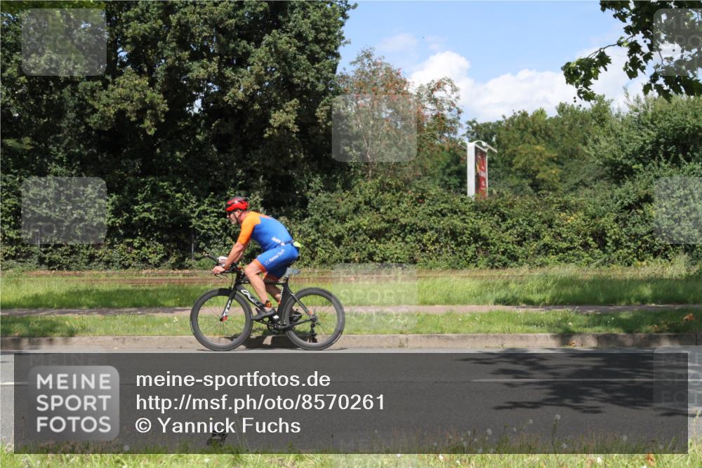10.08.2025 - GEWOBA Citytriathlon Bremen Yannick Fuchs http://msf.ph/oto/8570261 10.08.2025 14:19:58 Radfahren 18, 36, 59, 130, 174, 195, 238, 256, 257 meine-sportfotos.de