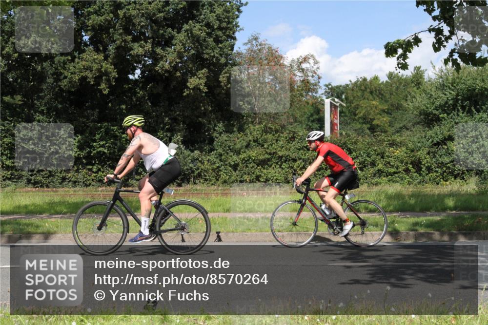 10.08.2025 - GEWOBA Citytriathlon Bremen Yannick Fuchs http://msf.ph/oto/8570264 10.08.2025 14:20:01 Radfahren 18, 36, 130, 195, 238, 256, 257 meine-sportfotos.de
