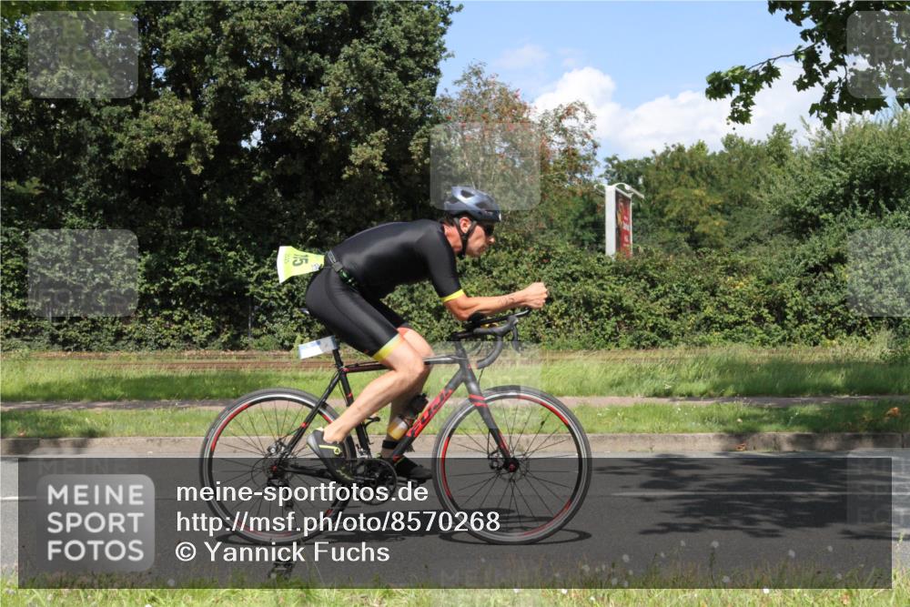 10.08.2025 - GEWOBA Citytriathlon Bremen Yannick Fuchs http://msf.ph/oto/8570268 10.08.2025 14:20:04 Radfahren 18, 36, 130, 195, 238, 256, 257 meine-sportfotos.de