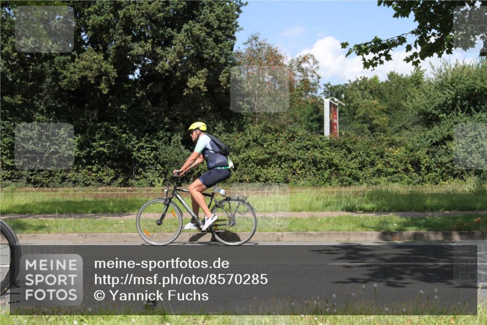 10.08.2025 - GEWOBA Citytriathlon Bremen Yannick Fuchs http://msf.ph/oto/8570285 10.08.2025 14:20:33 Radfahren 11, 28, 29, 35, 67, 69, 80, 216, 229, 274, 281 meine-sportfotos.de