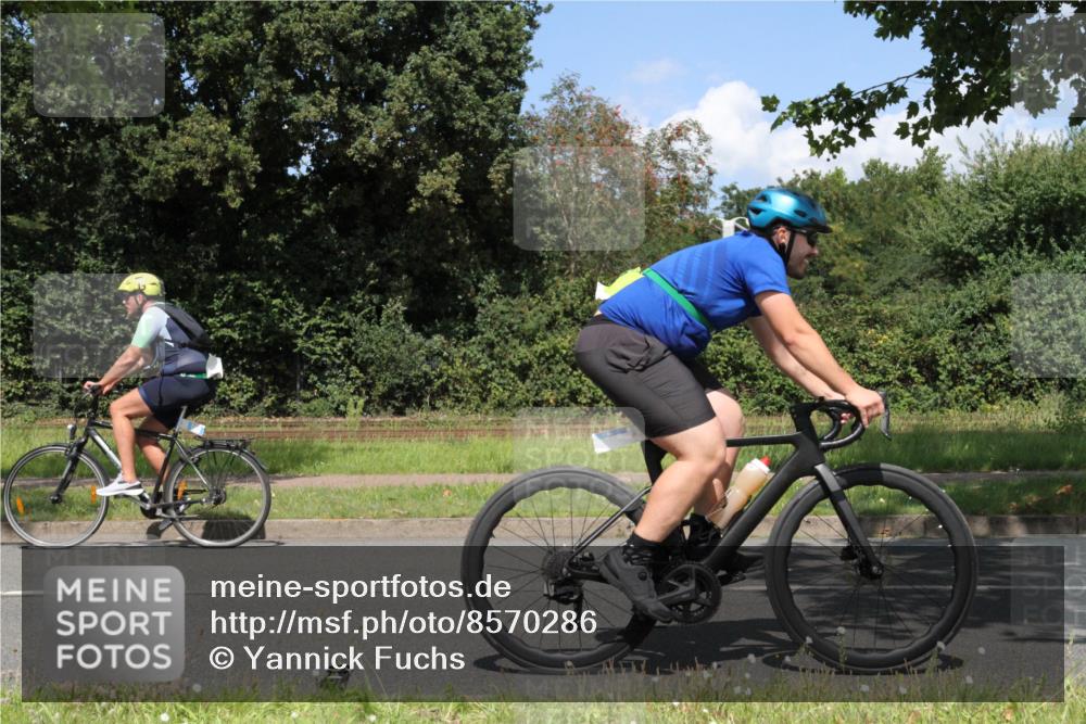 10.08.2025 - GEWOBA Citytriathlon Bremen Yannick Fuchs http://msf.ph/oto/8570286 10.08.2025 14:20:33 Radfahren 11, 28, 29, 35, 67, 69, 80, 216, 229, 274, 281 meine-sportfotos.de