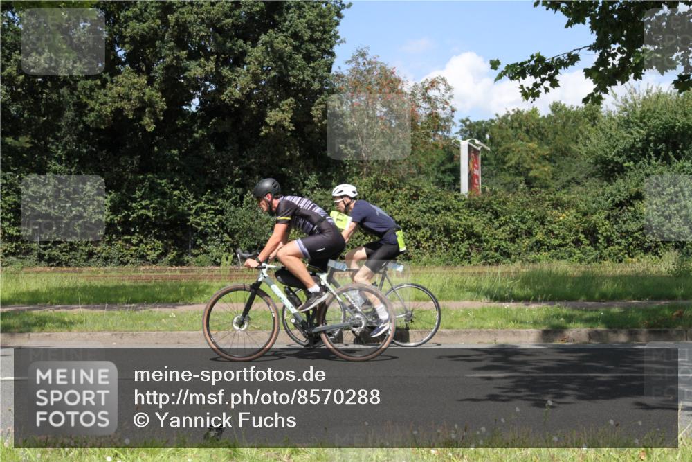 10.08.2025 - GEWOBA Citytriathlon Bremen Yannick Fuchs http://msf.ph/oto/8570288 10.08.2025 14:20:34 Radfahren 11, 28, 29, 35, 67, 69, 80, 216, 229, 274, 281 meine-sportfotos.de