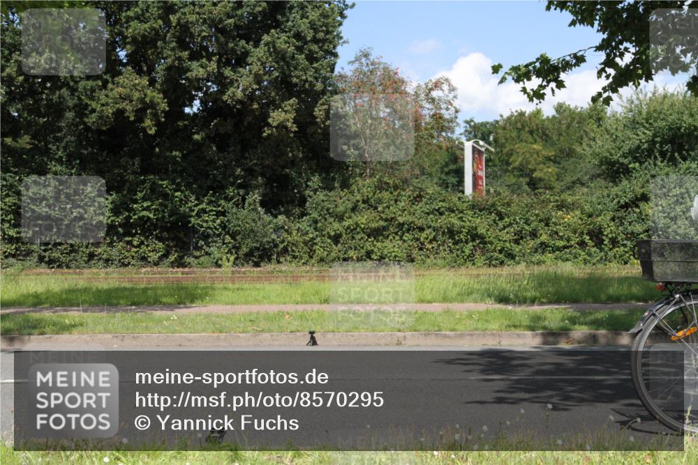 10.08.2025 - GEWOBA Citytriathlon Bremen Yannick Fuchs http://msf.ph/oto/8570295 10.08.2025 14:20:38 Radfahren 11, 28, 35, 56, 67, 69, 80, 216, 229, 272, 274, 281, 312 meine-sportfotos.de