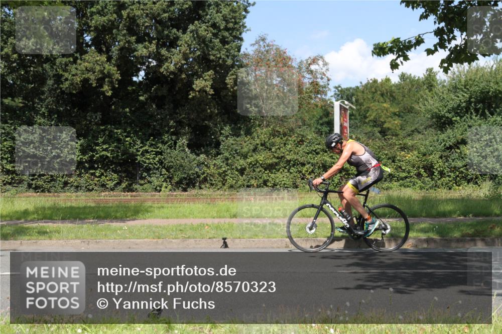 10.08.2025 - GEWOBA Citytriathlon Bremen Yannick Fuchs http://msf.ph/oto/8570323 10.08.2025 14:21:07 Radfahren 6, 19, 73, 142, 191, 266 meine-sportfotos.de