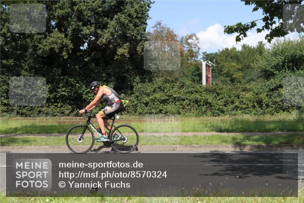 10.08.2025 - GEWOBA Citytriathlon Bremen Yannick Fuchs http://msf.ph/oto/8570324 10.08.2025 14:21:08 Radfahren 6, 19, 73, 142, 191, 266 meine-sportfotos.de
