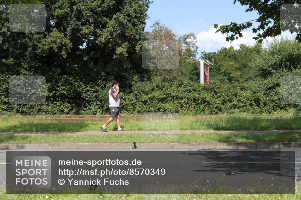 10.08.2025 - GEWOBA Citytriathlon Bremen Yannick Fuchs http://msf.ph/oto/8570349 10.08.2025 14:21:24 Radfahren 6, 177 meine-sportfotos.de
