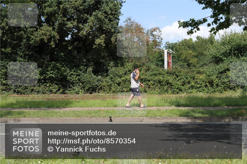 10.08.2025 - GEWOBA Citytriathlon Bremen Yannick Fuchs http://msf.ph/oto/8570354 10.08.2025 14:21:25 Radfahren 6, 9, 177 meine-sportfotos.de
