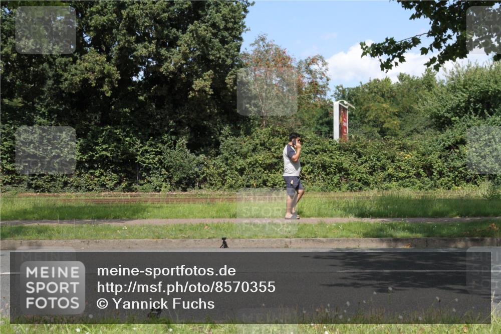 10.08.2025 - GEWOBA Citytriathlon Bremen Yannick Fuchs http://msf.ph/oto/8570355 10.08.2025 14:21:26 Radfahren 9, 177 meine-sportfotos.de