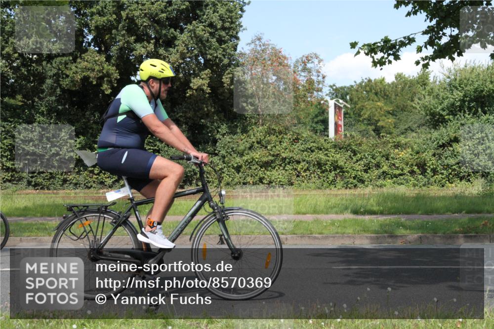 10.08.2025 - GEWOBA Citytriathlon Bremen Yannick Fuchs http://msf.ph/oto/8570369 10.08.2025 14:21:50 Radfahren 9, 140, 160, 211, 283, 334 meine-sportfotos.de