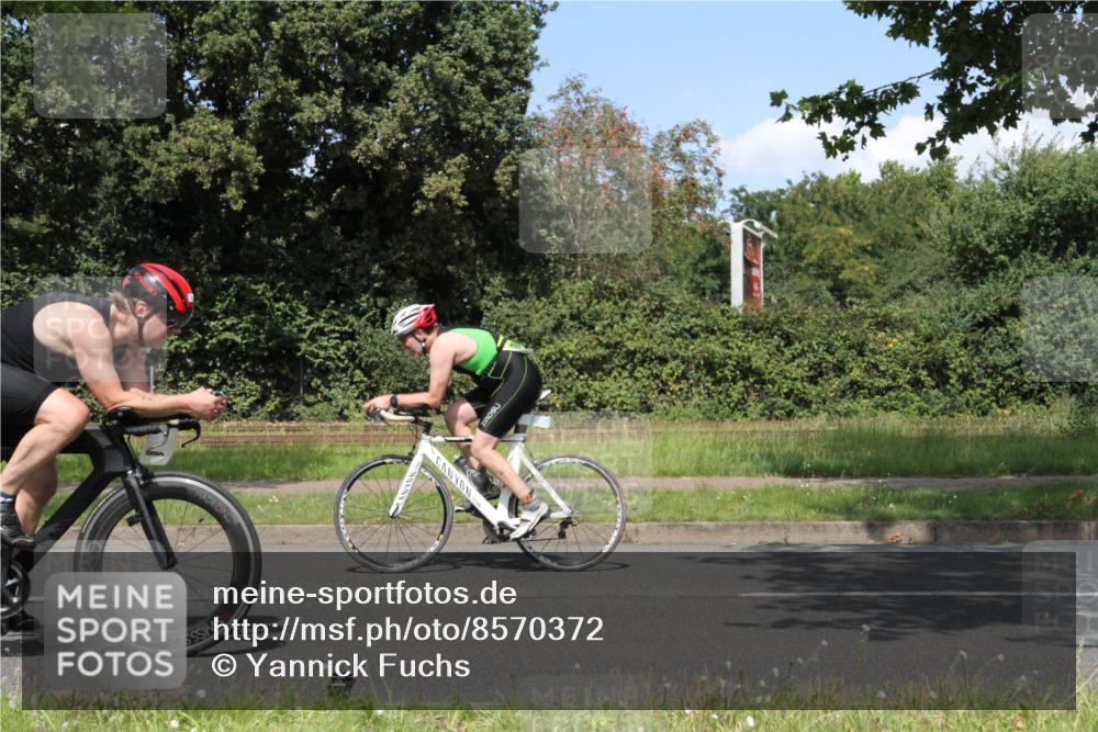 10.08.2025 - GEWOBA Citytriathlon Bremen Yannick Fuchs http://msf.ph/oto/8570372 10.08.2025 14:21:54 Radfahren 160, 211, 253, 283, 334 meine-sportfotos.de