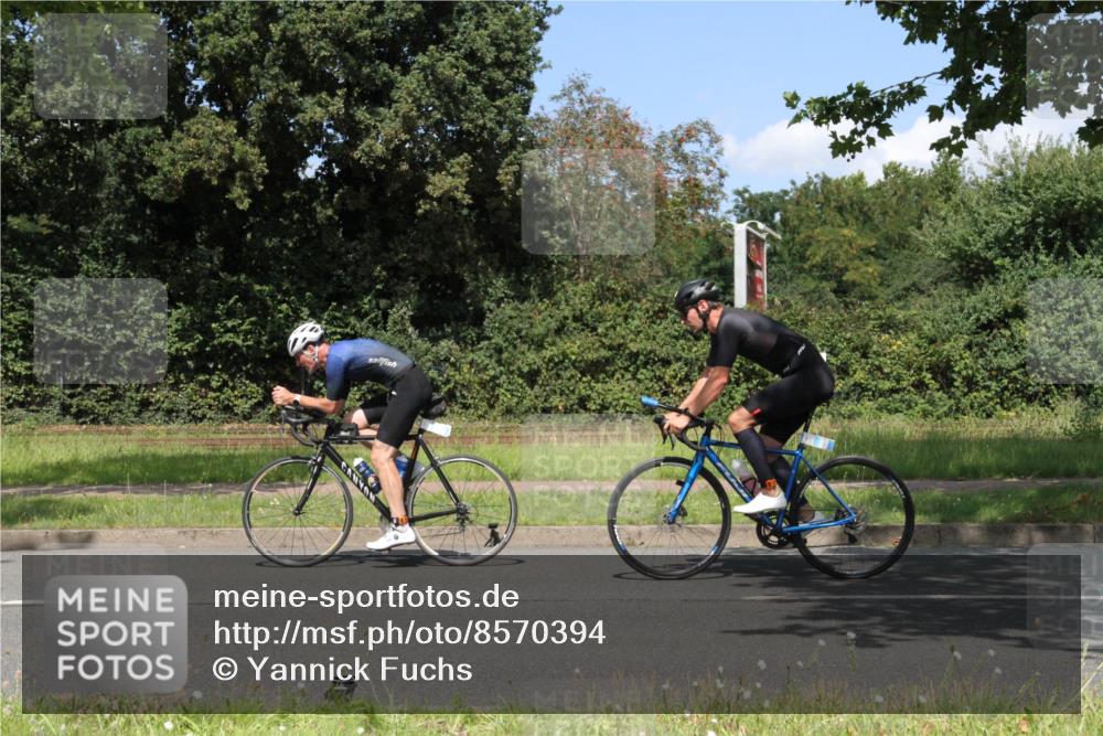 10.08.2025 - GEWOBA Citytriathlon Bremen Yannick Fuchs http://msf.ph/oto/8570394 10.08.2025 14:22:04 Radfahren 109, 160, 215, 224, 253, 258, 283 meine-sportfotos.de