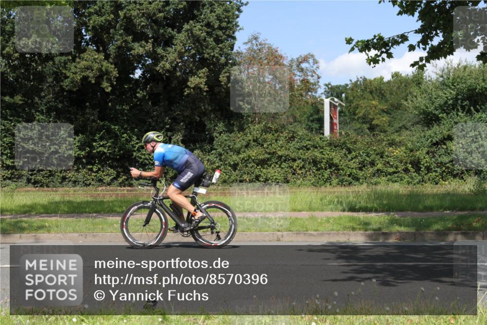 10.08.2025 - GEWOBA Citytriathlon Bremen Yannick Fuchs http://msf.ph/oto/8570396 10.08.2025 14:22:05 Radfahren 109, 160, 215, 224, 253, 258, 283 meine-sportfotos.de