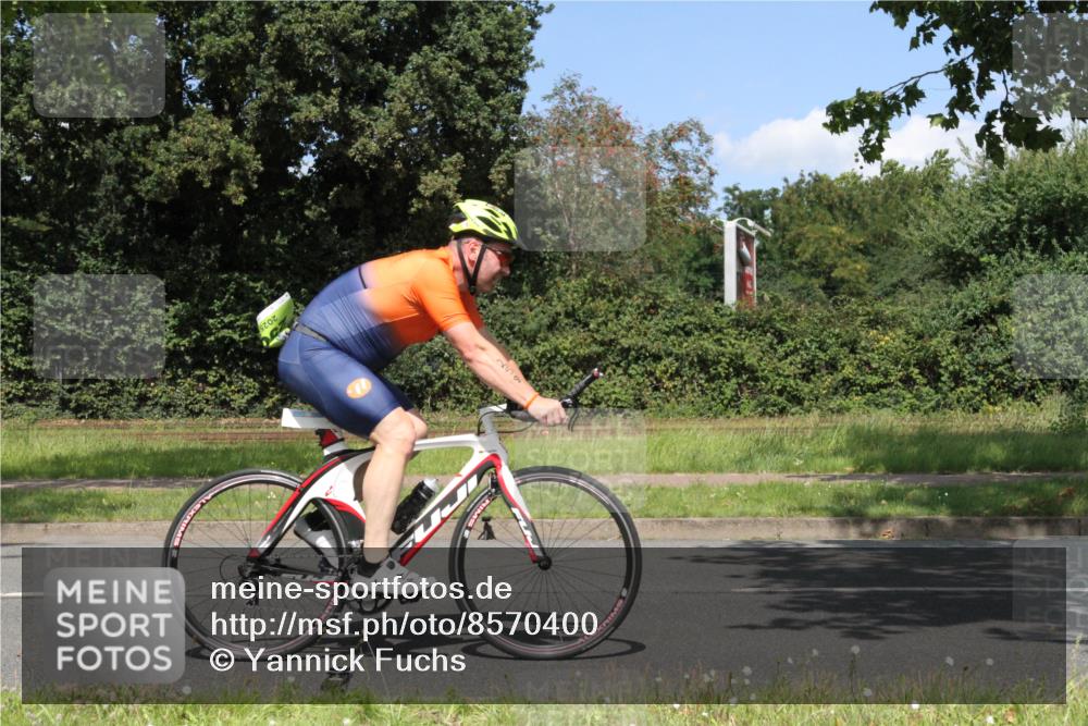 10.08.2025 - GEWOBA Citytriathlon Bremen Yannick Fuchs http://msf.ph/oto/8570400 10.08.2025 14:22:09 Radfahren 109, 186, 215, 224, 253, 258 meine-sportfotos.de