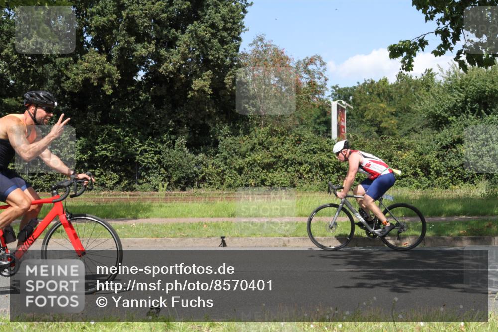 10.08.2025 - GEWOBA Citytriathlon Bremen Yannick Fuchs http://msf.ph/oto/8570401 10.08.2025 14:22:12 Radfahren 109, 186, 215, 224, 253, 258 meine-sportfotos.de