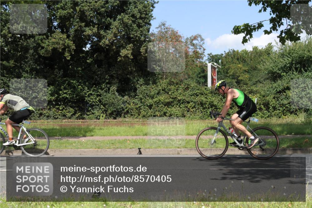 10.08.2025 - GEWOBA Citytriathlon Bremen Yannick Fuchs http://msf.ph/oto/8570405 10.08.2025 14:22:14 Radfahren 109, 186, 215, 224, 253, 258, 262 meine-sportfotos.de