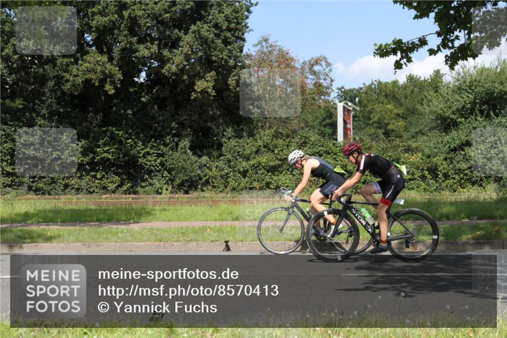 10.08.2025 - GEWOBA Citytriathlon Bremen Yannick Fuchs http://msf.ph/oto/8570413 10.08.2025 14:22:17 Radfahren 109, 186, 215, 217, 224, 253, 258, 262 meine-sportfotos.de
