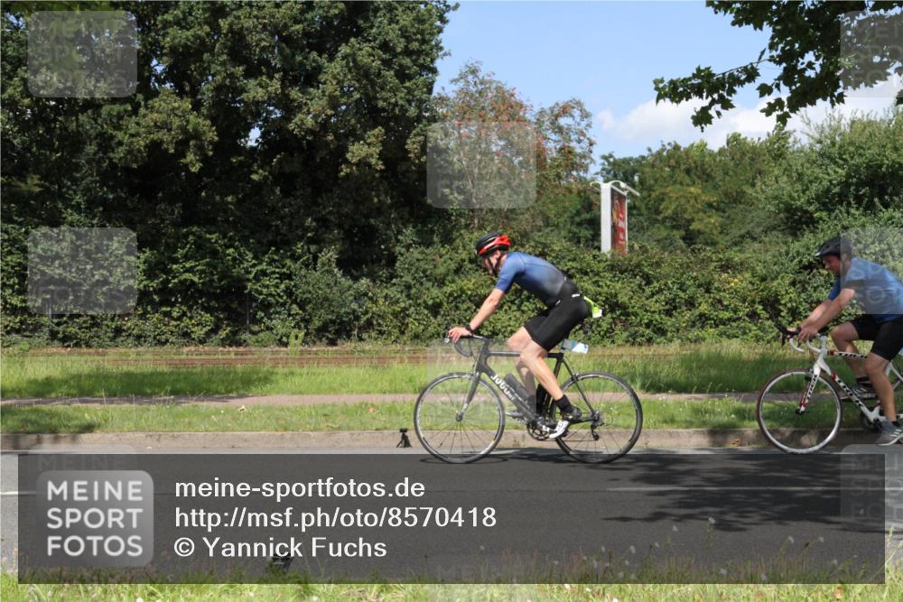 10.08.2025 - GEWOBA Citytriathlon Bremen Yannick Fuchs http://msf.ph/oto/8570418 10.08.2025 14:22:19 Radfahren 109, 186, 215, 217, 224, 258, 262 meine-sportfotos.de