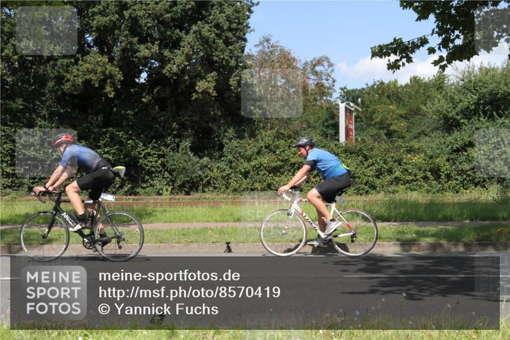 10.08.2025 - GEWOBA Citytriathlon Bremen Yannick Fuchs http://msf.ph/oto/8570419 10.08.2025 14:22:20 Radfahren 109, 186, 215, 217, 224, 258, 259, 262 meine-sportfotos.de