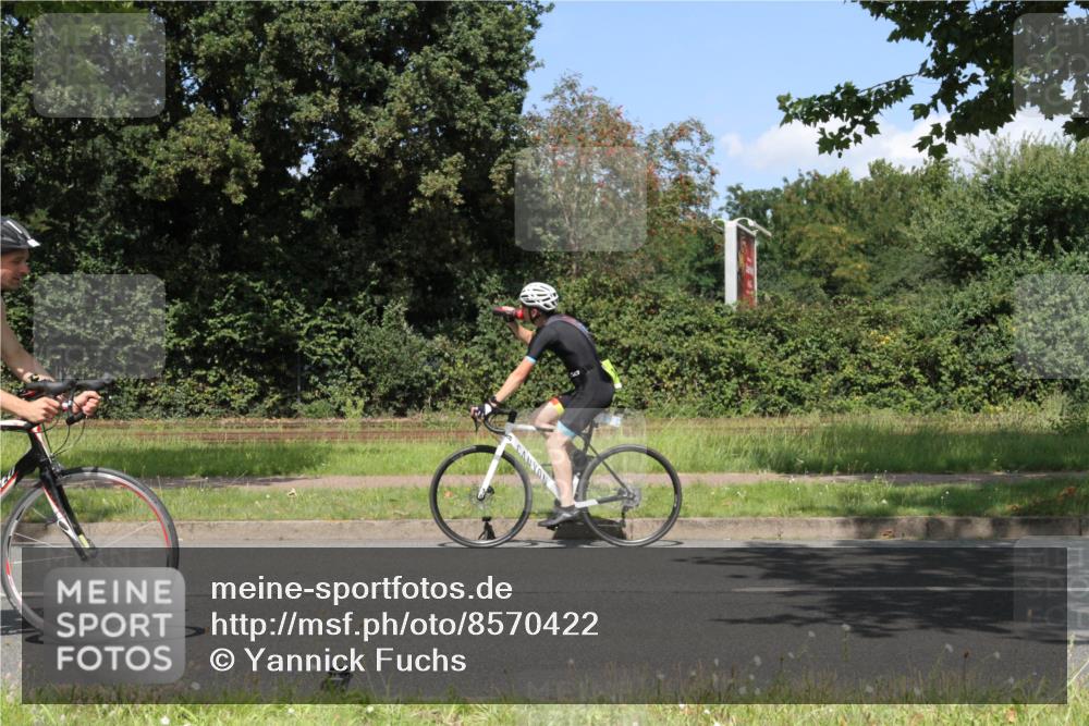 10.08.2025 - GEWOBA Citytriathlon Bremen Yannick Fuchs http://msf.ph/oto/8570422 10.08.2025 14:22:21 Radfahren 109, 186, 215, 217, 224, 258, 259, 262 meine-sportfotos.de