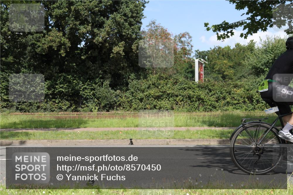 10.08.2025 - GEWOBA Citytriathlon Bremen Yannick Fuchs http://msf.ph/oto/8570450 10.08.2025 14:22:45 Radfahren 86, 89, 182, 204, 242, 252, 259, 280, 289, 297, 353, 427 meine-sportfotos.de