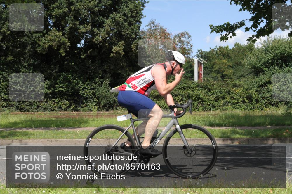 10.08.2025 - GEWOBA Citytriathlon Bremen Yannick Fuchs http://msf.ph/oto/8570463 10.08.2025 14:23:08 Radfahren 163, 182, 209, 213, 222, 246, 249, 252, 288, 289, 423, 431, 478, 480 meine-sportfotos.de