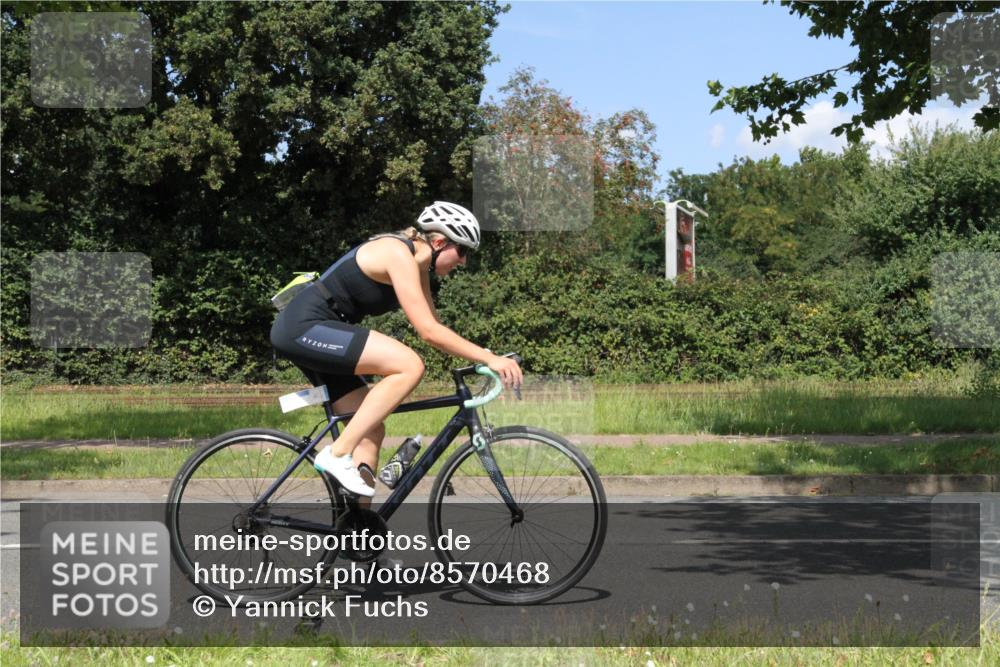 10.08.2025 - GEWOBA Citytriathlon Bremen Yannick Fuchs http://msf.ph/oto/8570468 10.08.2025 14:23:14 Radfahren 154, 163, 200, 209, 213, 222, 225, 249, 423, 431, 478, 480 meine-sportfotos.de
