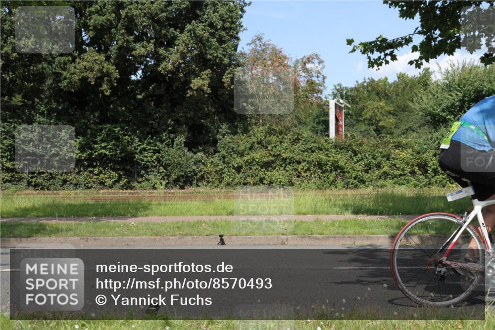 10.08.2025 - GEWOBA Citytriathlon Bremen Yannick Fuchs http://msf.ph/oto/8570493 10.08.2025 14:23:25 Radfahren 99, 154, 200, 209, 213, 222, 225, 250, 251, 317, 423, 478, 480 meine-sportfotos.de