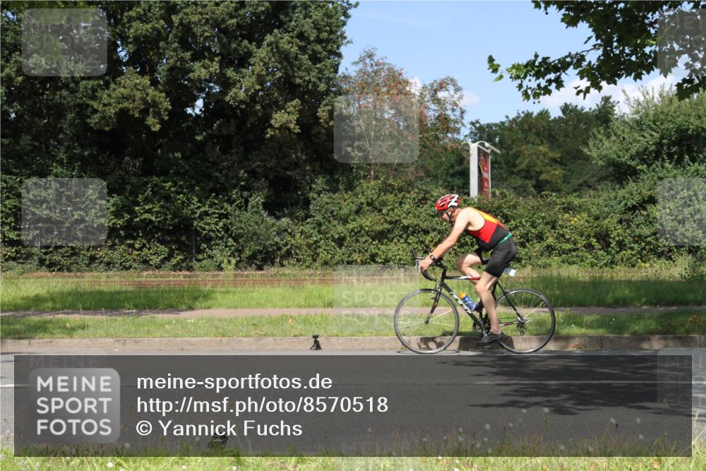10.08.2025 - GEWOBA Citytriathlon Bremen Yannick Fuchs http://msf.ph/oto/8570518 10.08.2025 14:23:47 Radfahren 128, 158, 205, 234 meine-sportfotos.de