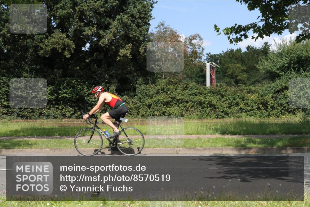 10.08.2025 - GEWOBA Citytriathlon Bremen Yannick Fuchs http://msf.ph/oto/8570519 10.08.2025 14:23:47 Radfahren 128, 158, 205, 234 meine-sportfotos.de