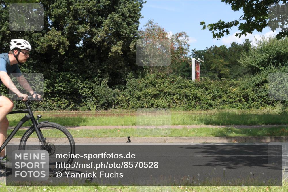 10.08.2025 - GEWOBA Citytriathlon Bremen Yannick Fuchs http://msf.ph/oto/8570528 10.08.2025 14:23:50 Radfahren 128, 158, 205, 221, 234 meine-sportfotos.de