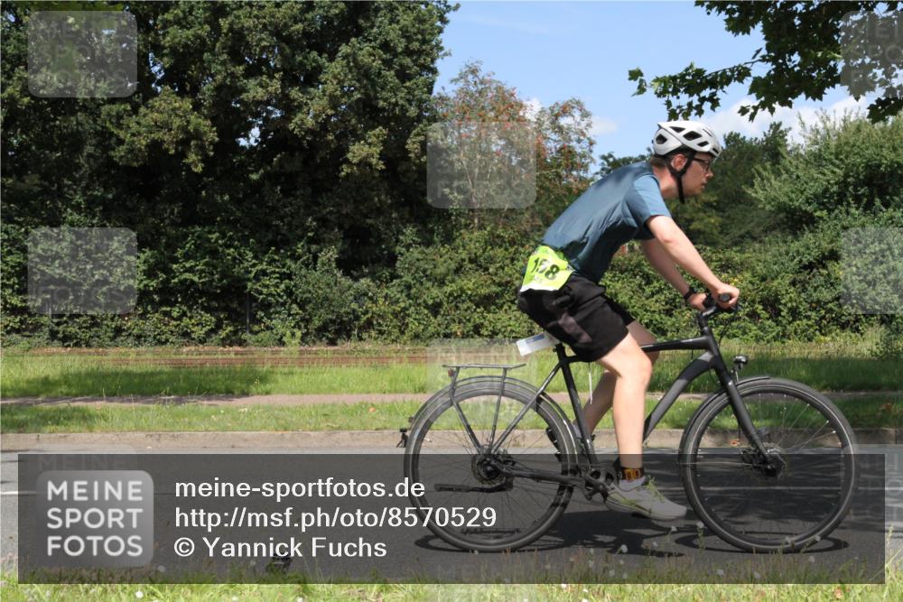 10.08.2025 - GEWOBA Citytriathlon Bremen Yannick Fuchs http://msf.ph/oto/8570529 10.08.2025 14:23:51 Radfahren 128, 158, 205, 221, 234 meine-sportfotos.de