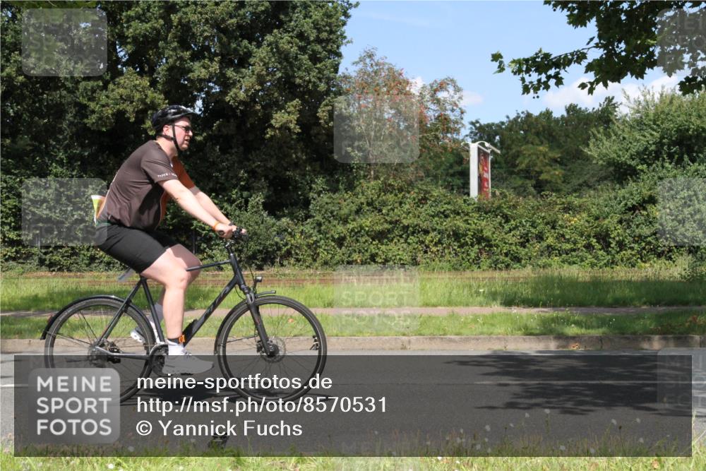 10.08.2025 - GEWOBA Citytriathlon Bremen Yannick Fuchs http://msf.ph/oto/8570531 10.08.2025 14:23:51 Radfahren 128, 158, 205, 221, 234 meine-sportfotos.de