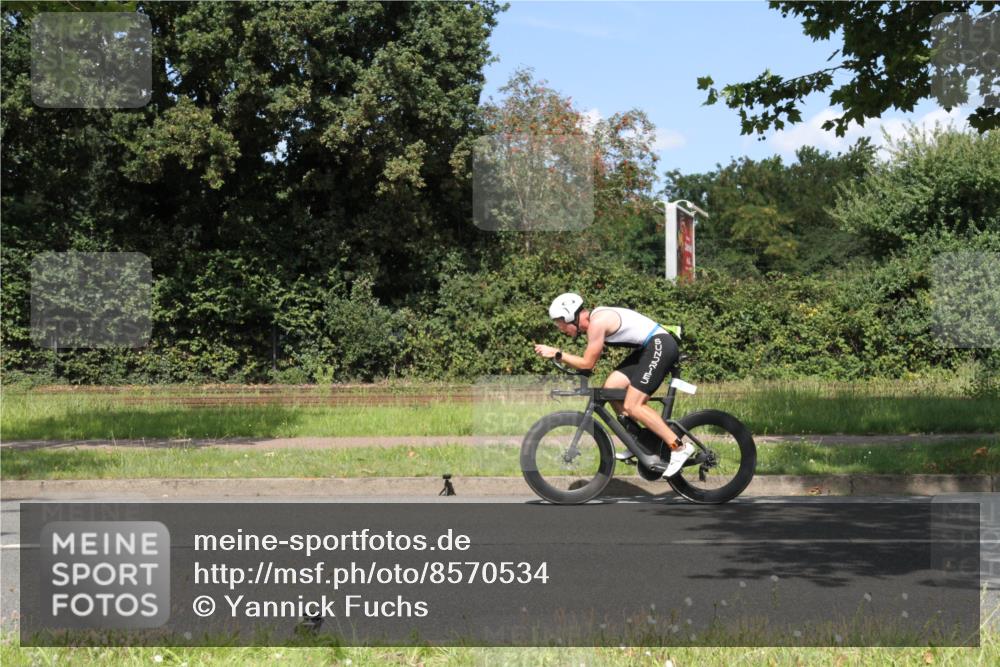 10.08.2025 - GEWOBA Citytriathlon Bremen Yannick Fuchs http://msf.ph/oto/8570534 10.08.2025 14:23:52 Radfahren 128, 158, 221, 234 meine-sportfotos.de