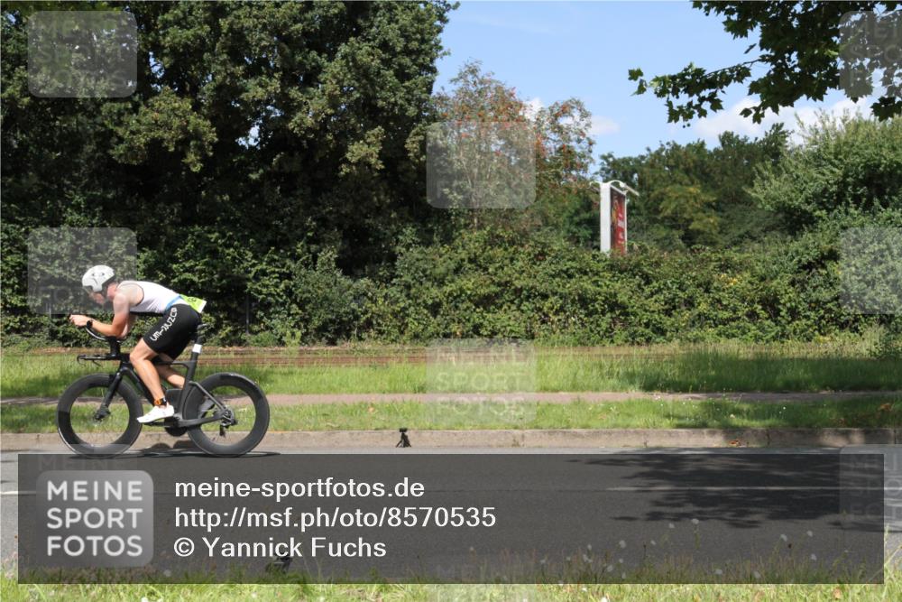 10.08.2025 - GEWOBA Citytriathlon Bremen Yannick Fuchs http://msf.ph/oto/8570535 10.08.2025 14:23:53 Radfahren 128, 158, 221, 234 meine-sportfotos.de