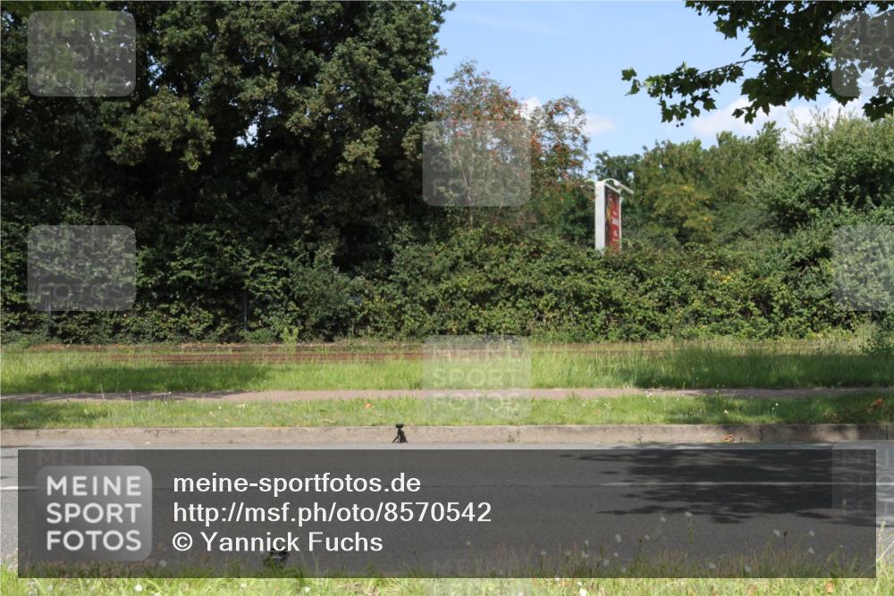 10.08.2025 - GEWOBA Citytriathlon Bremen Yannick Fuchs http://msf.ph/oto/8570542 10.08.2025 14:23:55 Radfahren 128, 158, 221 meine-sportfotos.de