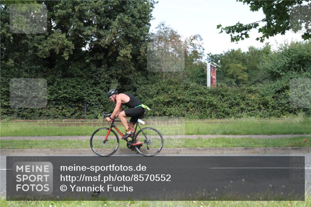 10.08.2025 - GEWOBA Citytriathlon Bremen Yannick Fuchs http://msf.ph/oto/8570552 10.08.2025 14:24:09 Radfahren 169, 221, 436, 474 meine-sportfotos.de