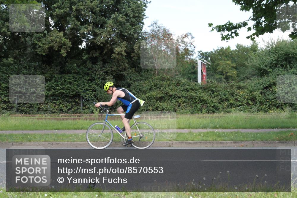 10.08.2025 - GEWOBA Citytriathlon Bremen Yannick Fuchs http://msf.ph/oto/8570553 10.08.2025 14:24:17 Radfahren 169, 436, 474 meine-sportfotos.de