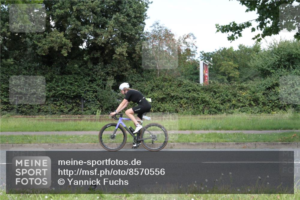 10.08.2025 - GEWOBA Citytriathlon Bremen Yannick Fuchs http://msf.ph/oto/8570556 10.08.2025 14:24:20 Radfahren 169, 436, 474 meine-sportfotos.de