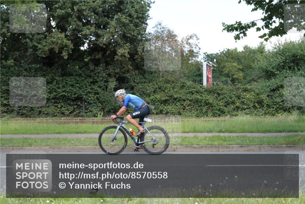 10.08.2025 - GEWOBA Citytriathlon Bremen Yannick Fuchs http://msf.ph/oto/8570558 10.08.2025 14:24:24 Radfahren 3, 169, 436, 474 meine-sportfotos.de