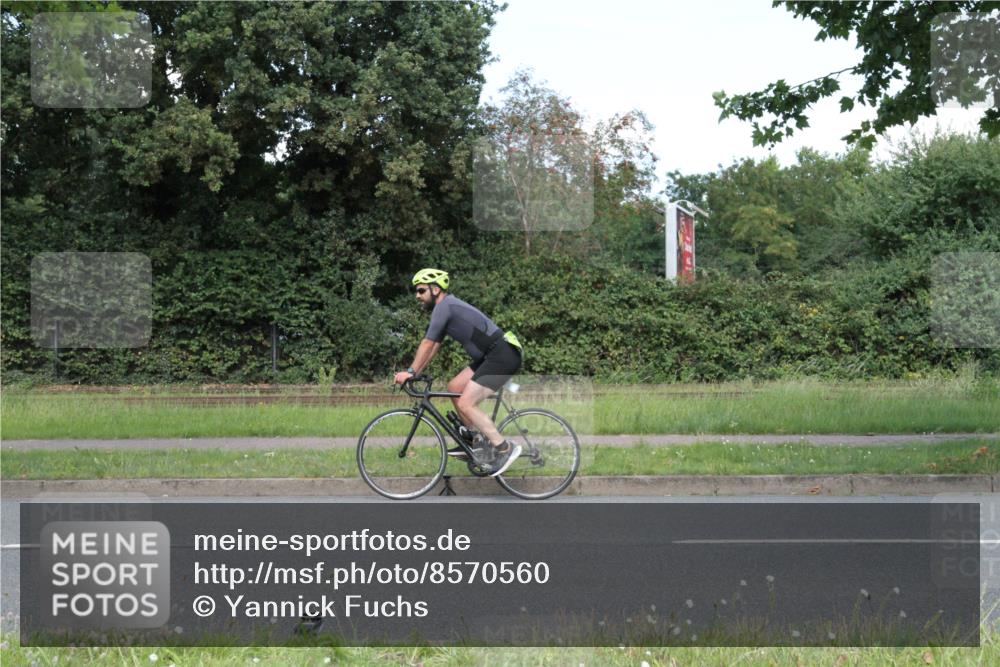 10.08.2025 - GEWOBA Citytriathlon Bremen Yannick Fuchs http://msf.ph/oto/8570560 10.08.2025 14:24:25 Radfahren 3, 169, 436, 474 meine-sportfotos.de