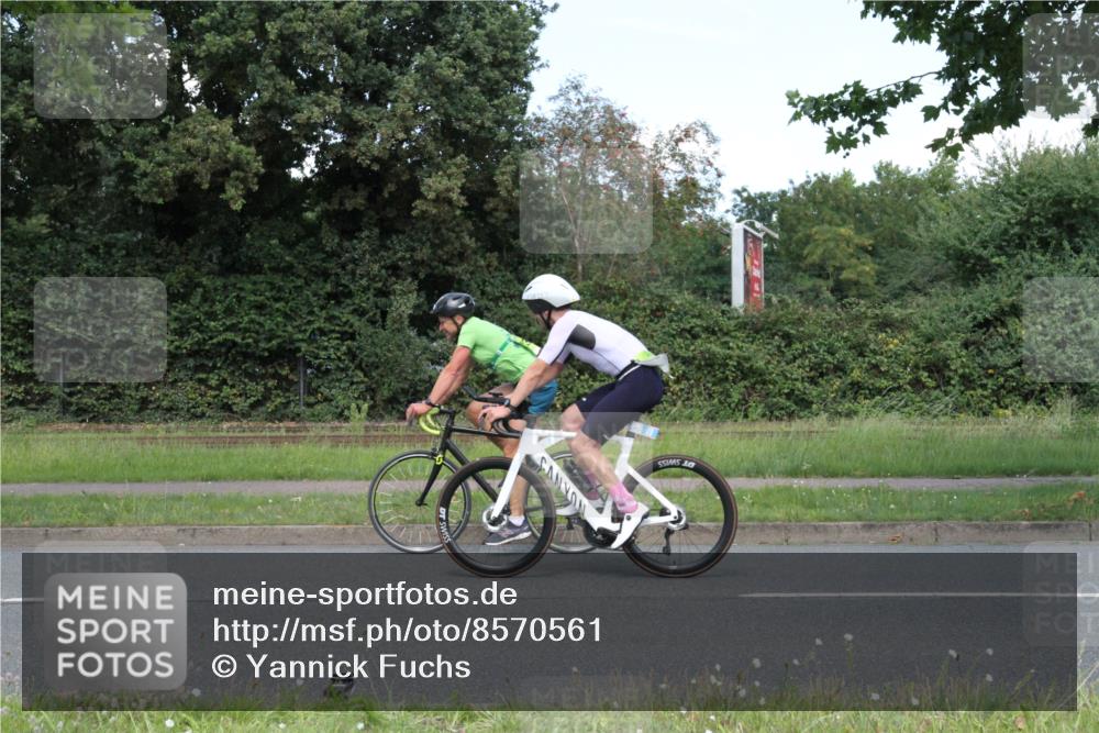 10.08.2025 - GEWOBA Citytriathlon Bremen Yannick Fuchs http://msf.ph/oto/8570561 10.08.2025 14:24:26 Radfahren 3, 169, 436, 474 meine-sportfotos.de
