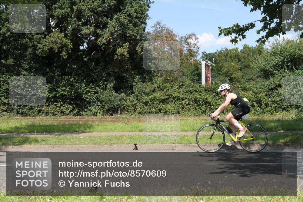 10.08.2025 - GEWOBA Citytriathlon Bremen Yannick Fuchs http://msf.ph/oto/8570609 10.08.2025 14:25:31 Radfahren 85, 208, 323, 326, 336, 479 meine-sportfotos.de