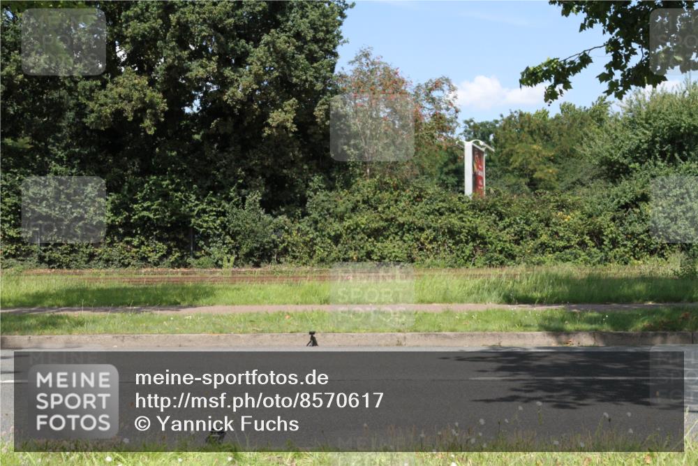 10.08.2025 - GEWOBA Citytriathlon Bremen Yannick Fuchs http://msf.ph/oto/8570617 10.08.2025 14:25:43 Radfahren 167, 499 meine-sportfotos.de